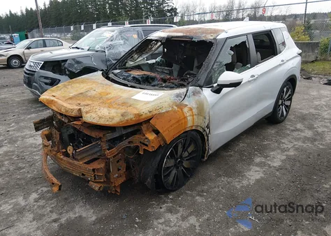 2025 Mitsubishi Outlander Se 2.5 2Wd z USA, uszkodzony, nr VIN JA4J3VA85SZ020587